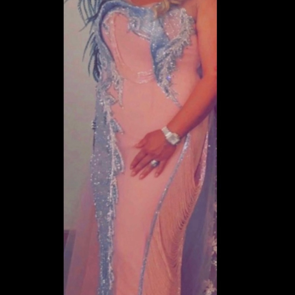 Dress - Picture 3 of 3